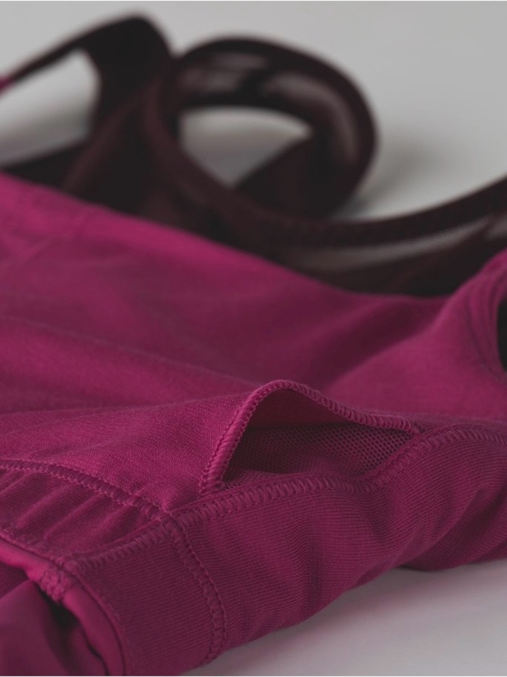 Lululemon Ready, Set, Sweat Tank
Star Pixel Raspberry Bordeaux Drama / Raspberry - Picture 6 of 16